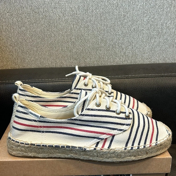 SOLUDOS Women’s Oxford Lace-Up Platform Red/White/Blue Canvas Size 11 NIB - Picture 2 of 9